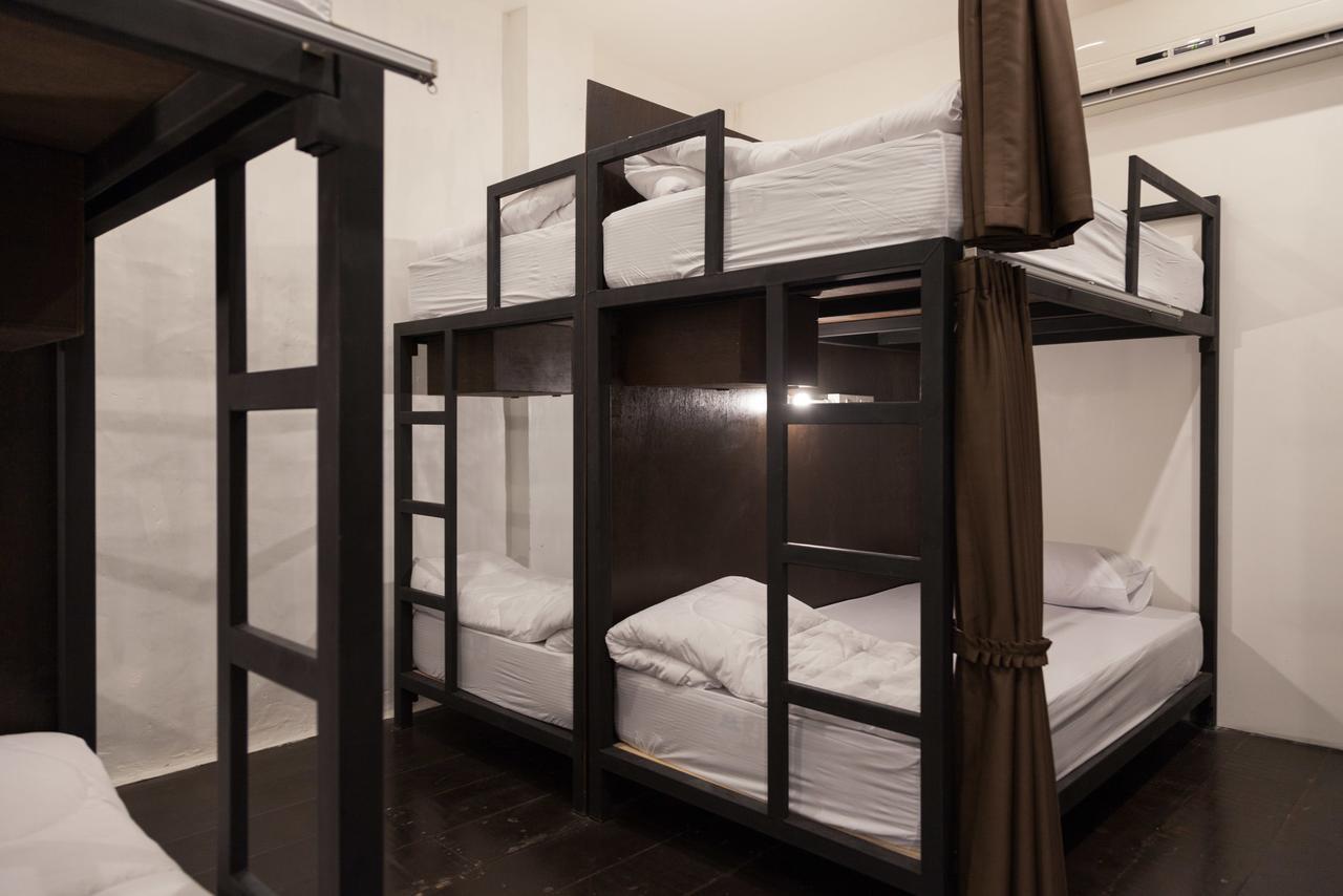 Feel Good Hostel Phuket Bagian luar foto
