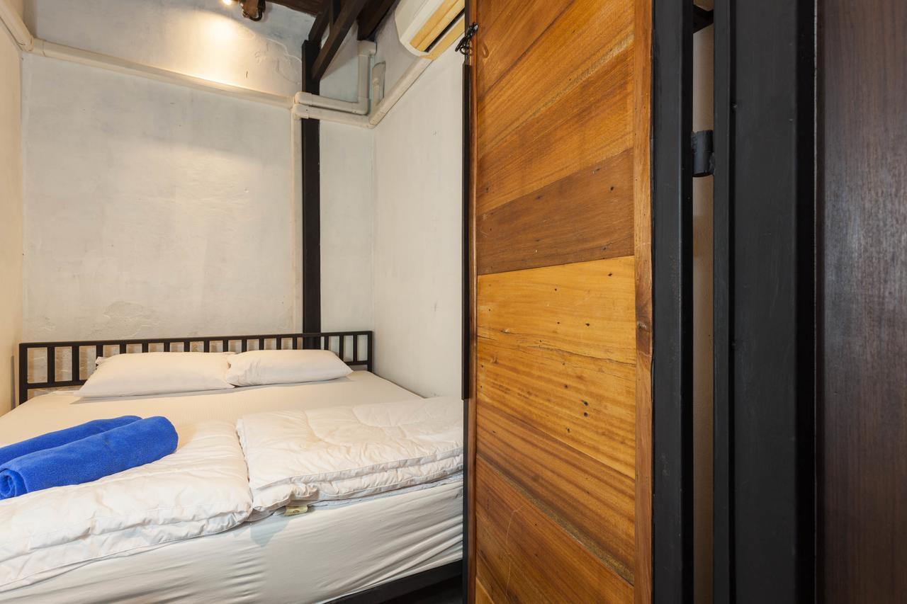 Feel Good Hostel Phuket Bagian luar foto