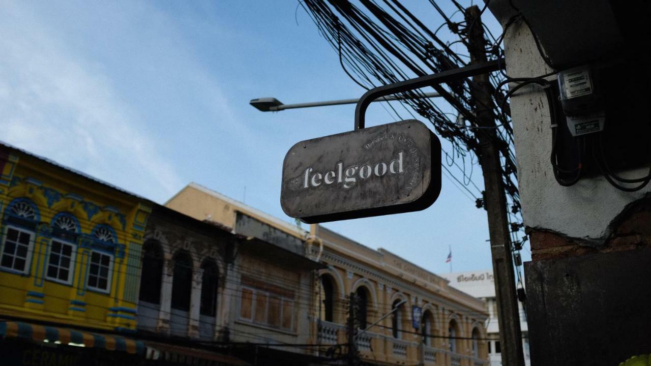 Feel Good Hostel Phuket Bagian luar foto